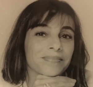 Faites appel à Carla Pinto, rédactrice/écrivain public/biographe, située en région parisienne, pour la rédaction de vos écrits